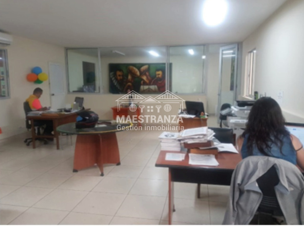 Warehouse for sale in Guayabal, Medellín 2