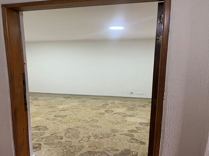Oficina en venta en Laureles, Medellín, 32 m² · foto 4 de 6