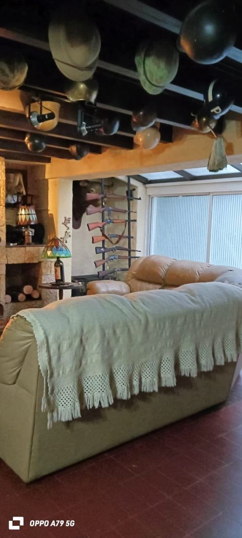 Casa de 3 alcobas en venta en Los Rosales, Bogotá, 450 m² · foto 3 de 21