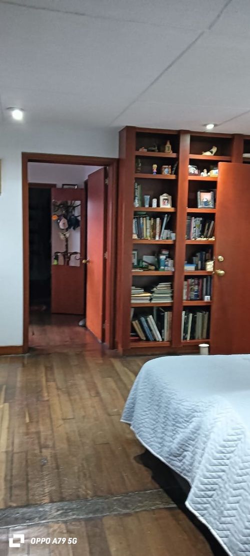 Casa de 3 alcobas en venta en Los Rosales, Bogotá, 450 m² · foto 14 de 21