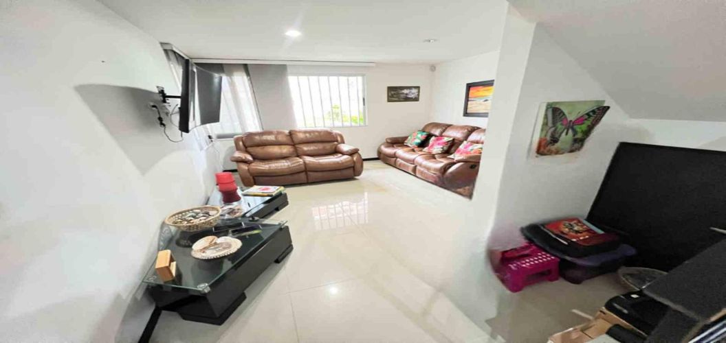 Casa de 3 alcobas en venta en Santa Ana, Rionegro, 130 m² · foto 2 de 17