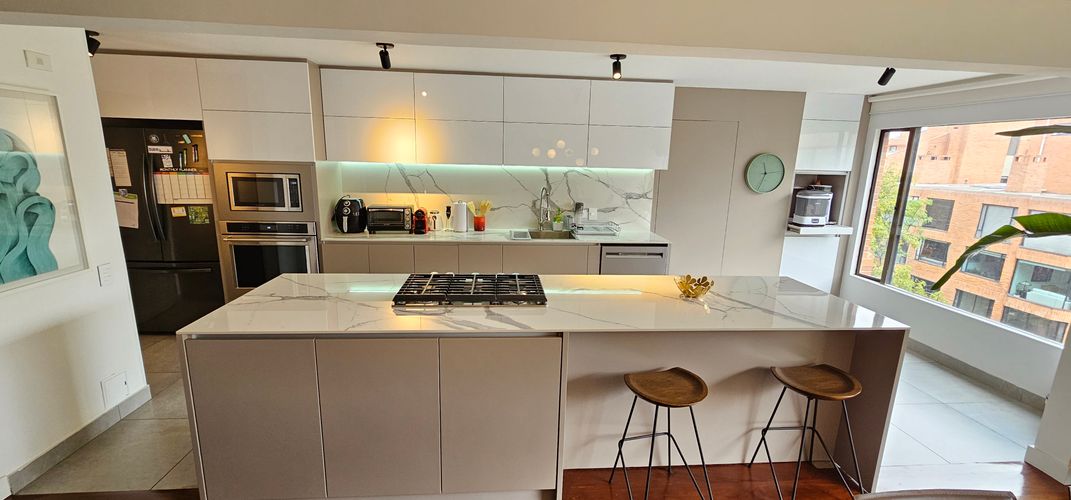 Apartamento de 3 alcobas en venta en La Cabrera, Bogotá, 253 m² · foto 9 de 17