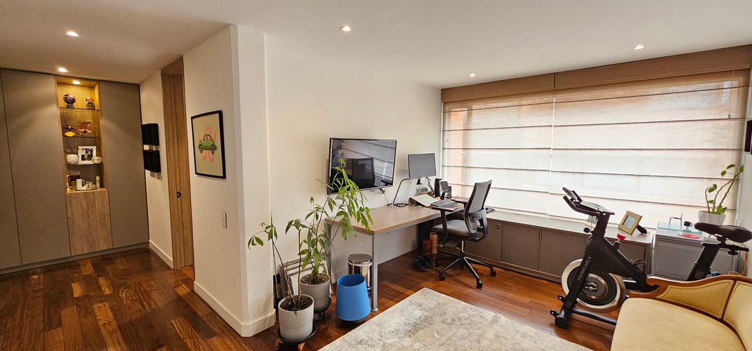 Apartamento de 3 alcobas en venta en La Cabrera, Bogotá, 253 m² · foto 10 de 17