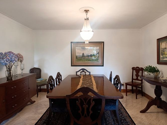 Apartamento de 4 alcobas en arriendo en El Poblado, Medellín, 261 m² · foto 5 de 20