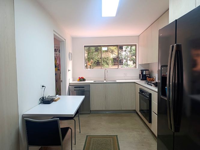 Apartamento de 4 alcobas en arriendo en El Poblado, Medellín, 261 m² · foto 11 de 20