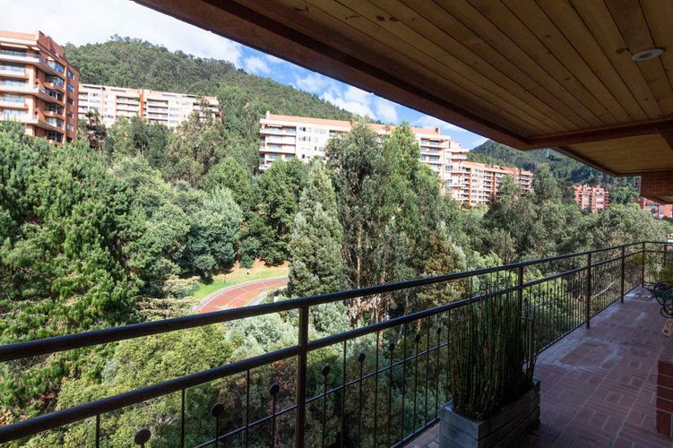 Apartamento de 3 alcobas en venta en Santa Barbara Alta, Bogotá, 350 m² · foto 18 de 24