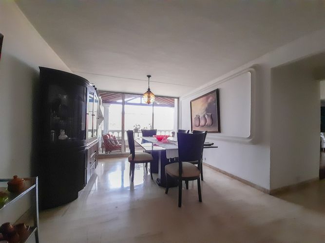 Casa de 3 alcobas en venta en Los Balsos, Medellín, 275 m² · foto 2 de 24