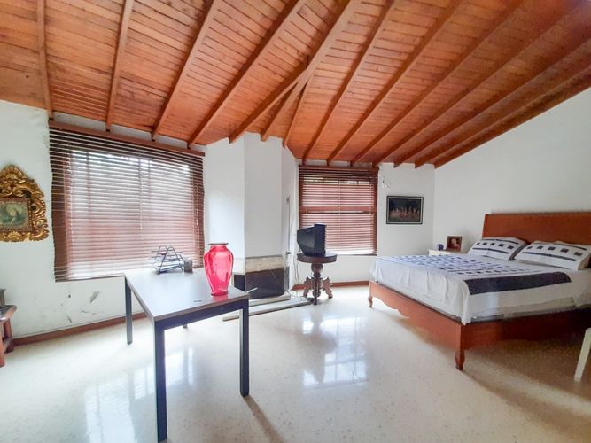 Casa de 3 alcobas en venta en Los Balsos, Medellín, 275 m² · foto 6 de 24