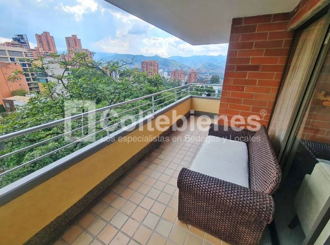Apartamento de 3 alcobas en venta en El Poblado, Medellín, 94 m² · foto 4 de 24
