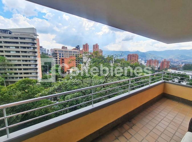 Apartamento de 3 alcobas en venta en El Poblado, Medellín, 94 m² · foto 5 de 24