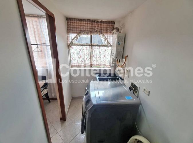 Apartamento de 3 alcobas en venta en El Poblado, Medellín, 94 m² · foto 8 de 24