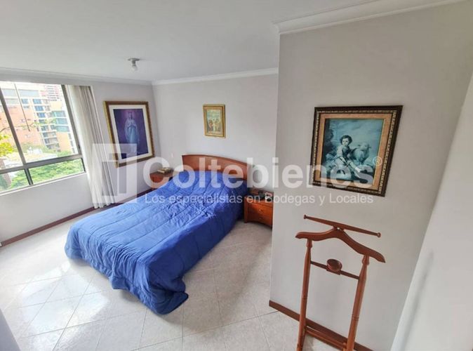 Apartamento de 3 alcobas en venta en El Poblado, Medellín, 94 m² · foto 13 de 24