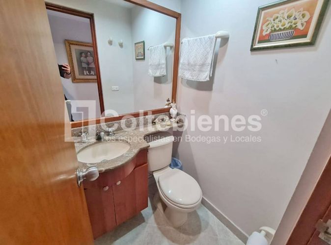 Apartamento de 3 alcobas en venta en El Poblado, Medellín, 94 m² · foto 16 de 24