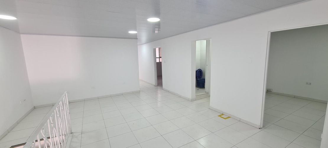 Local en venta en Colseguros Andes, Cali, 400 m² · foto 15 de 24