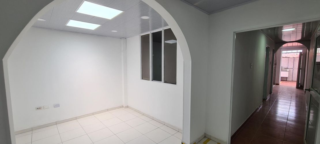 Local en venta en Colseguros Andes, Cali, 400 m² · foto 17 de 24