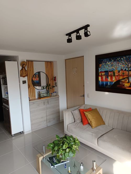 Apartamento de 3 alcobas en venta en Bucaros, Bello, 87 m² · foto 4 de 13