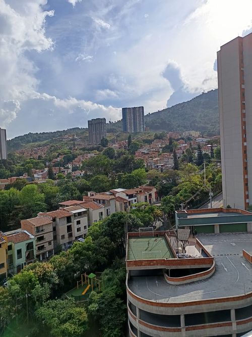 Apartamento de 3 alcobas en venta en Bucaros, Bello, 87 m² · foto 5 de 13