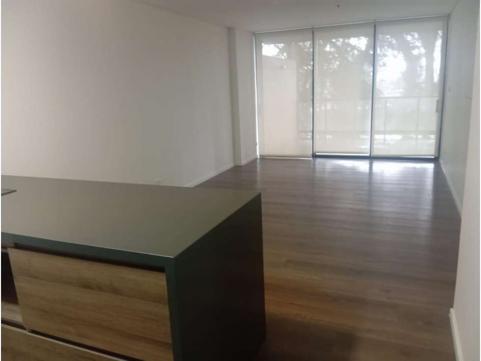1BR Apartment in Vía Las Palmas (70 m²) - 2