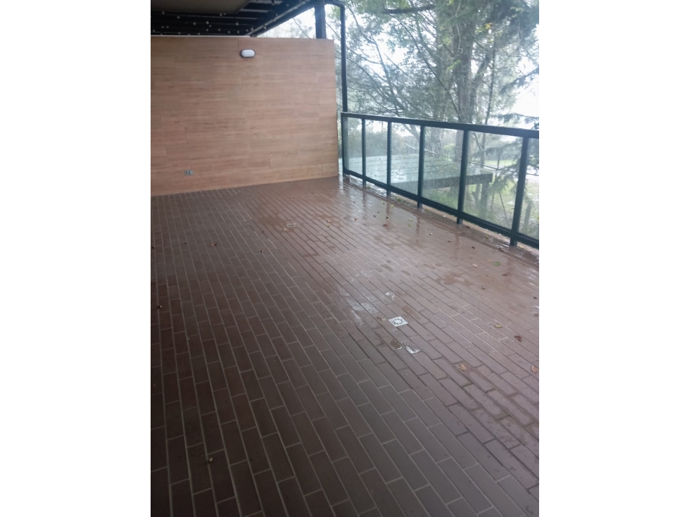 1BR Apartment in Vía Las Palmas (70 m²) - 4