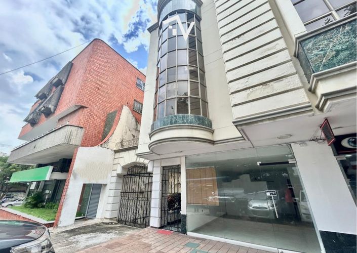 Edificio en venta en America, Barranquilla, 1082 m² · foto 2 de 24