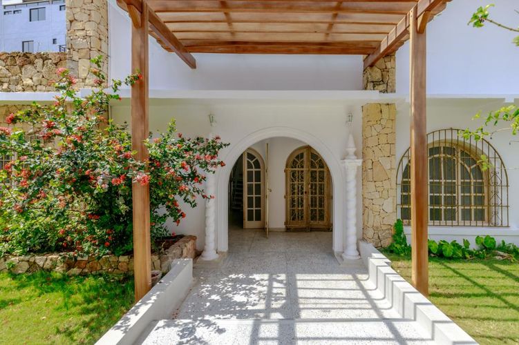 Casa de 5 alcobas en venta en Pradomar, Puerto Colombia, 461 m² · foto 2 de 24