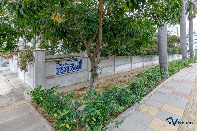 Lote en venta en Villa Santos, Barranquilla, 2420 m² · foto 3 de 24