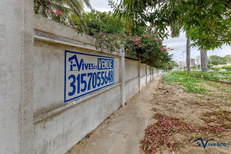 Lote en venta en Villa Santos, Barranquilla, 2420 m² · foto 4 de 24