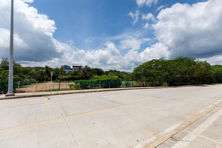 Lote en venta en Salgar, Puerto Colombia, 7889 m² · foto 2 de 20