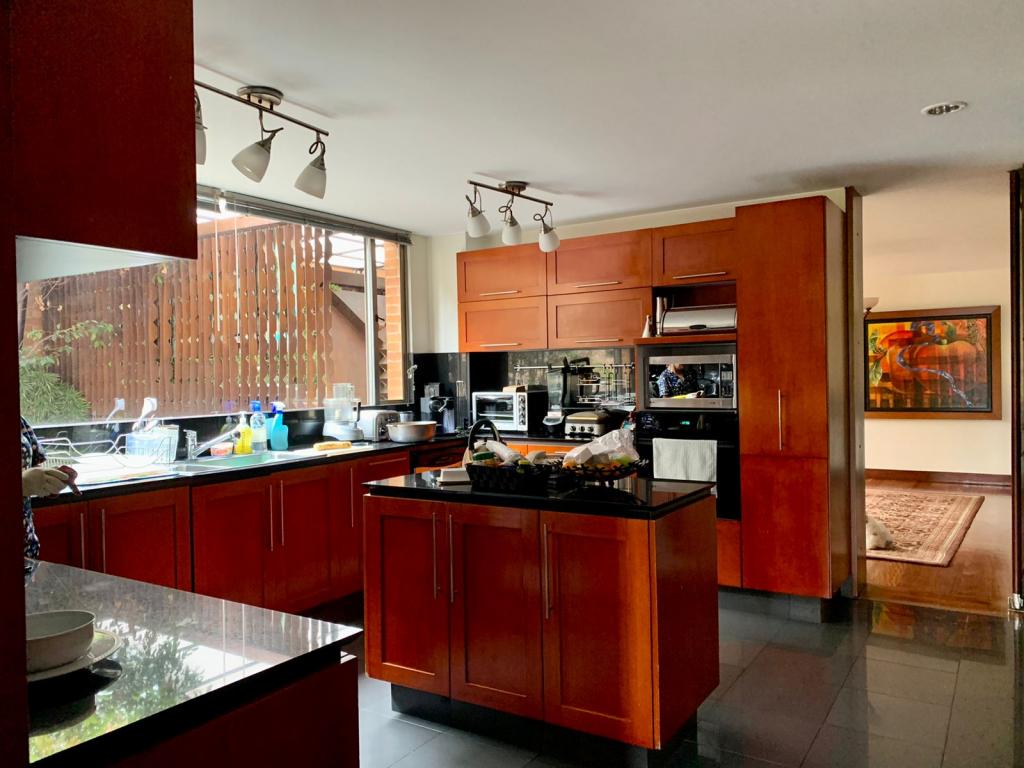 Apartamento en venta en Chicó Alto, Bogotá · foto 10 de 24
