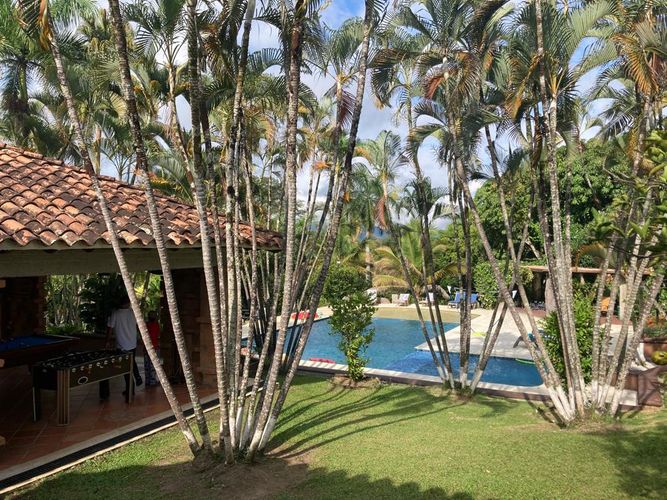 Casa de 9 alcobas en venta en Medellín, 865 m² · foto 10 de 24