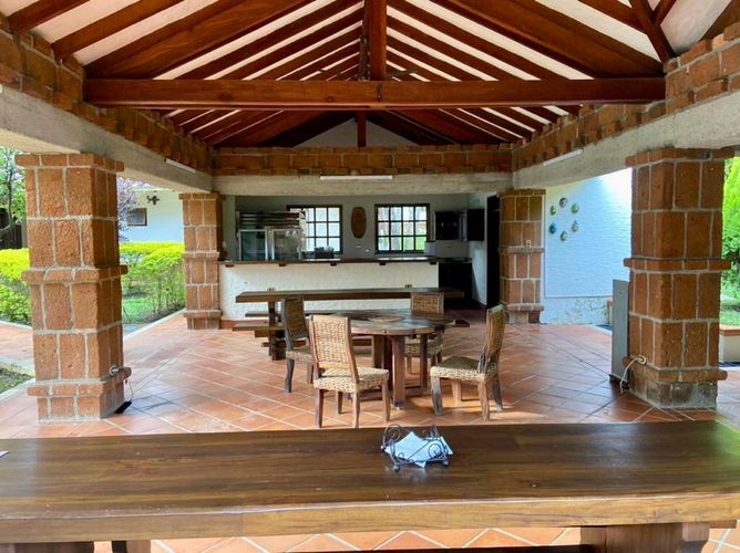 Casa de 9 alcobas en venta en Medellín, 865 m² · foto 15 de 24