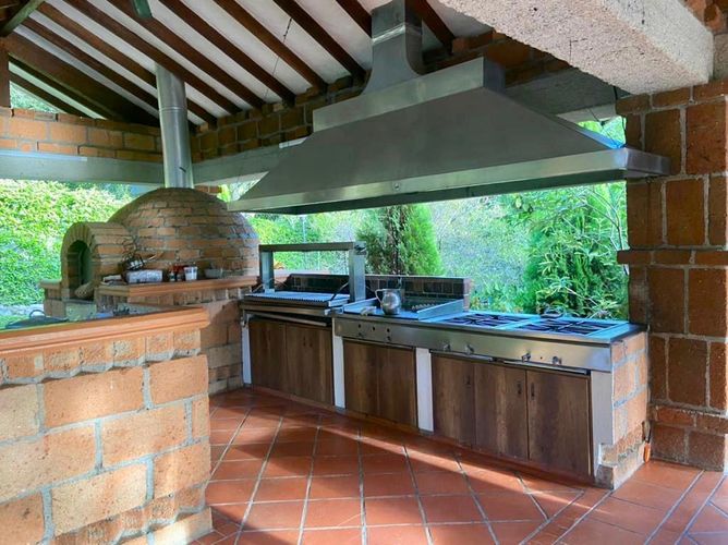 Casa de 9 alcobas en venta en Medellín, 865 m² · foto 16 de 24