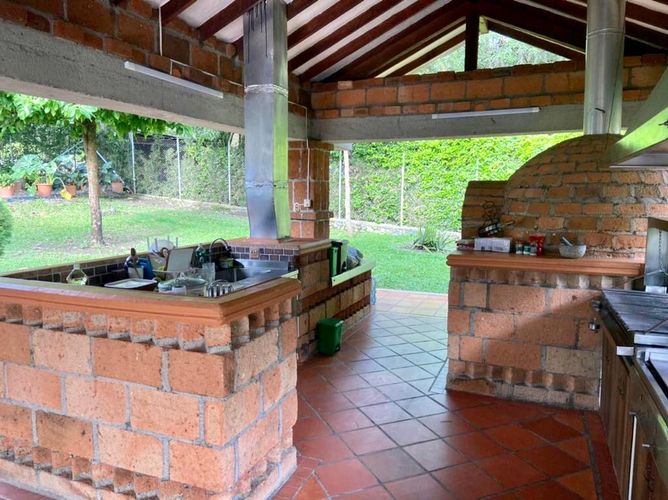 Casa de 9 alcobas en venta en Medellín, 865 m² · foto 17 de 24
