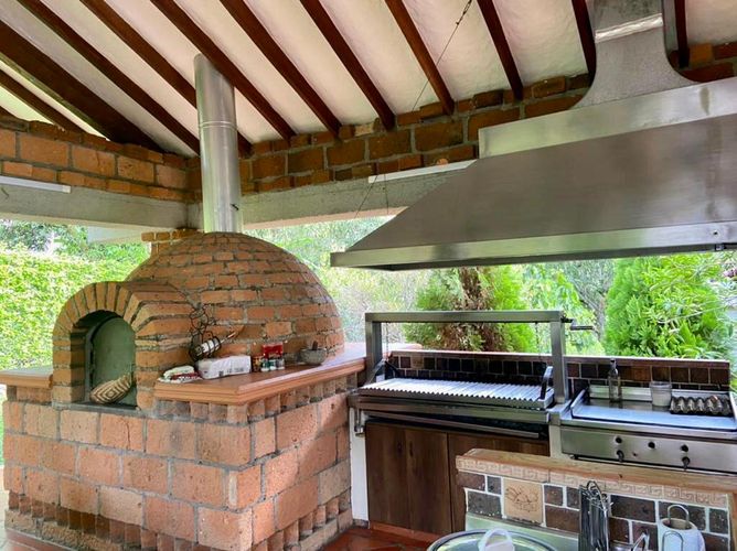 Casa de 9 alcobas en venta en Medellín, 865 m² · foto 18 de 24
