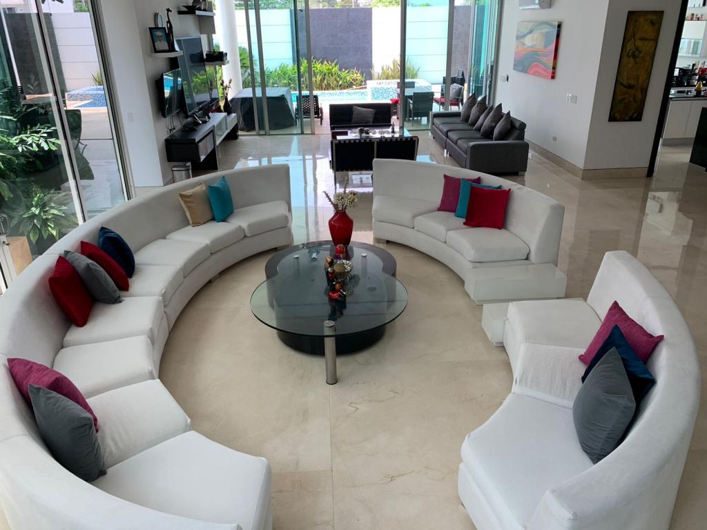 Casa en venta en Altos De Riomar, Barranquilla · foto 2 de 24