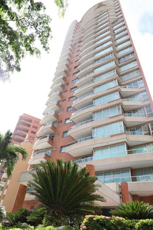 Apartamento de 3 alcobas en venta en Altos Del Prado, Barranquilla, 827 m² · foto 2 de 24