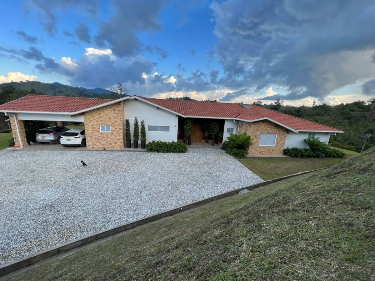 4BR House in Pantanillo (550 m²)