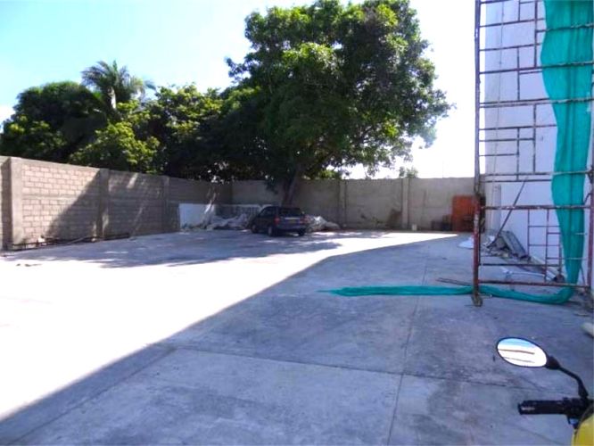 Local en arriendo en San Jose, Barranquilla, 1429 m² · foto 2 de 2