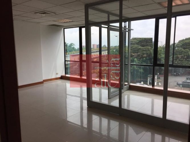 Oficina en arriendo en Patio Bonito, Medellín, 44 m² · foto 2 de 4