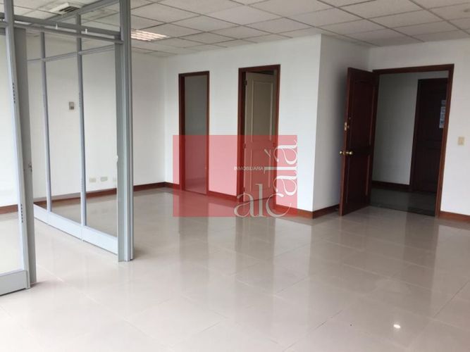 Oficina en arriendo en Patio Bonito, Medellín, 44 m² · foto 3 de 4