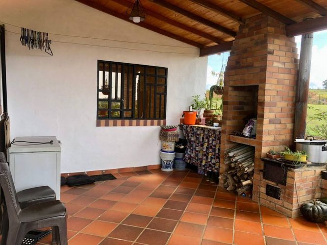 Casa de 5 alcobas en venta en Mesa De Los Santos, Piedecuesta · foto 11 de 12