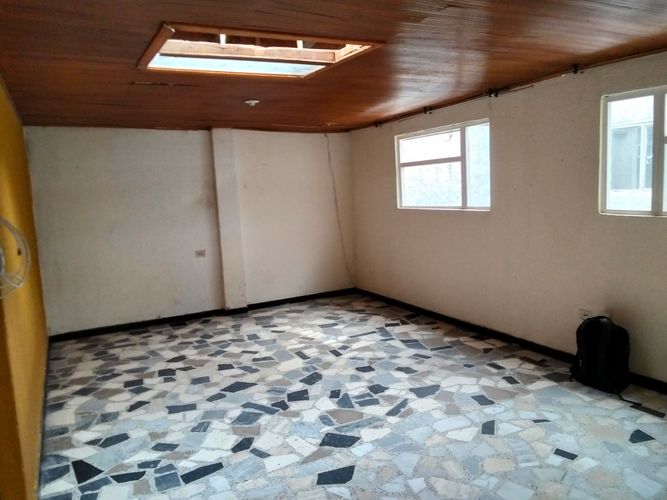 Casa de 10 alcobas en venta en Country Sur, Bogotá, 490 m² · foto 10 de 24