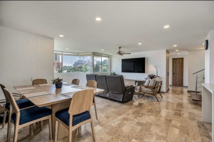 Apartamento de 4 alcobas en arriendo en San Lucas, Medellín, 210 m² · foto 2 de 24