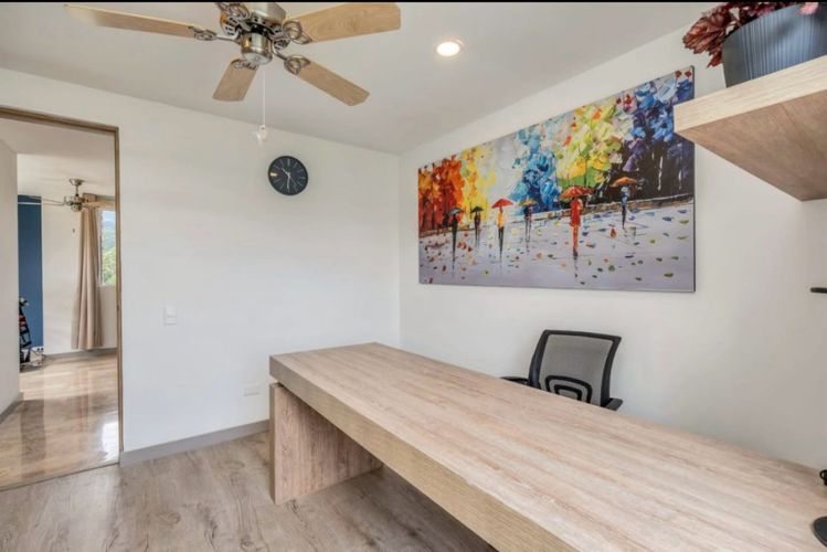 Apartamento de 4 alcobas en arriendo en San Lucas, Medellín, 210 m² · foto 13 de 24