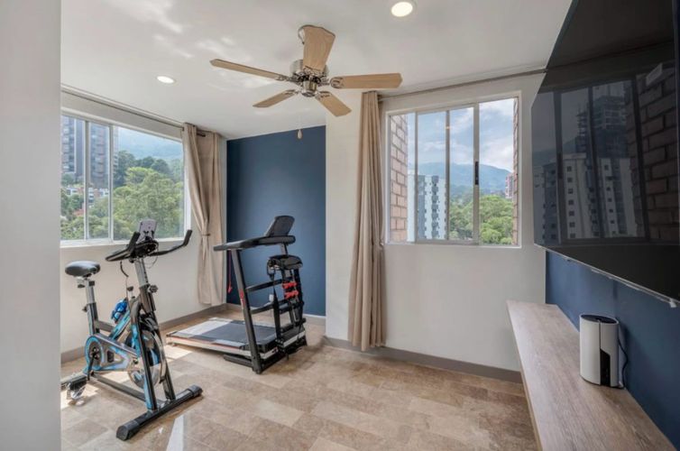 Apartamento de 4 alcobas en arriendo en San Lucas, Medellín, 210 m² · foto 14 de 24