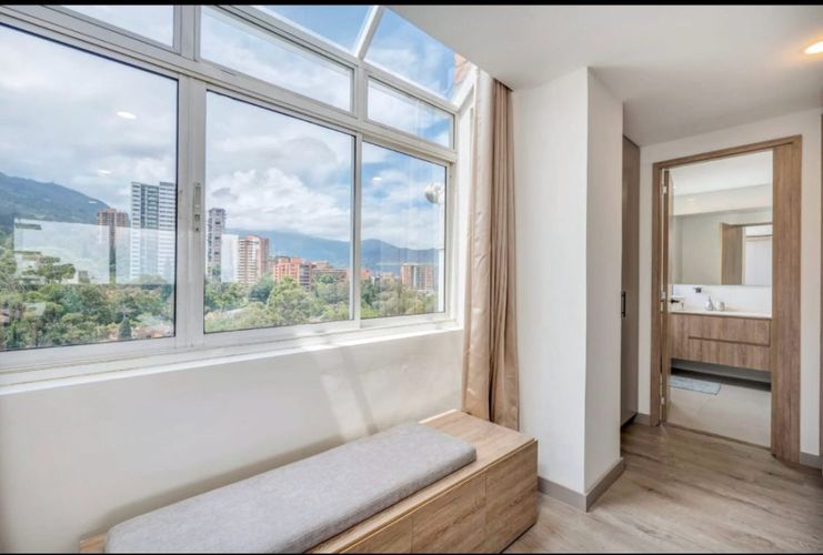 Apartamento de 4 alcobas en arriendo en San Lucas, Medellín, 210 m² · foto 18 de 24