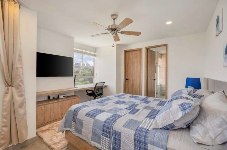 Apartamento de 4 alcobas en arriendo en San Lucas, Medellín, 210 m² · foto 24 de 24