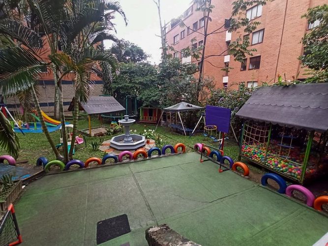 Casa de 6 alcobas en venta en Mesa, Envigado, 350 m² · foto 7 de 10