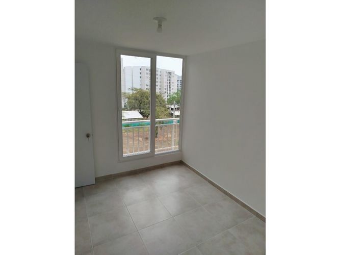 Apartamento de 2 alcobas en venta en El Pedregal, Yumbo, 54 m² · foto 2 de 10
