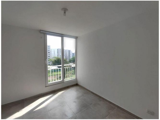 Apartamento de 2 alcobas en venta en El Pedregal, Yumbo, 54 m² · foto 3 de 10